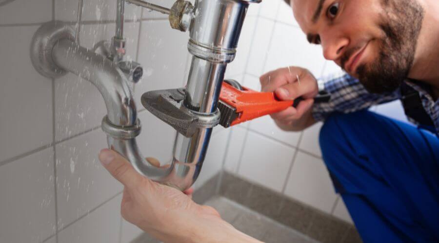 Professional emergency plumbing in Chalmers, IN